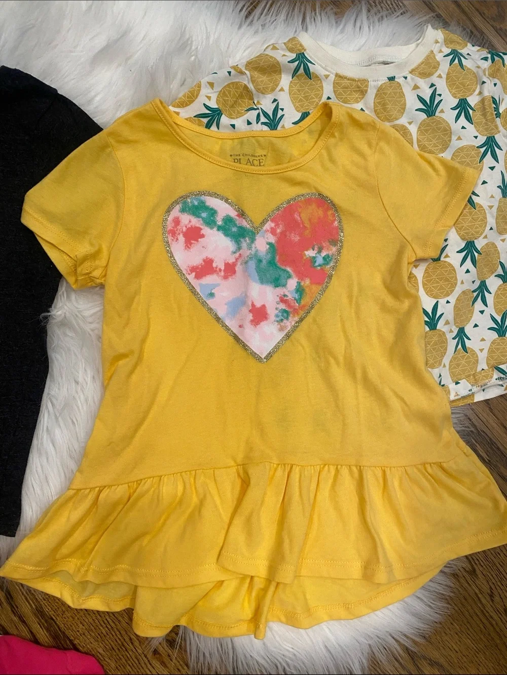 Lot 5, 5T Girls Short Sleeve Tees in Pink, Black, Yellow, Blue, leopard, cat